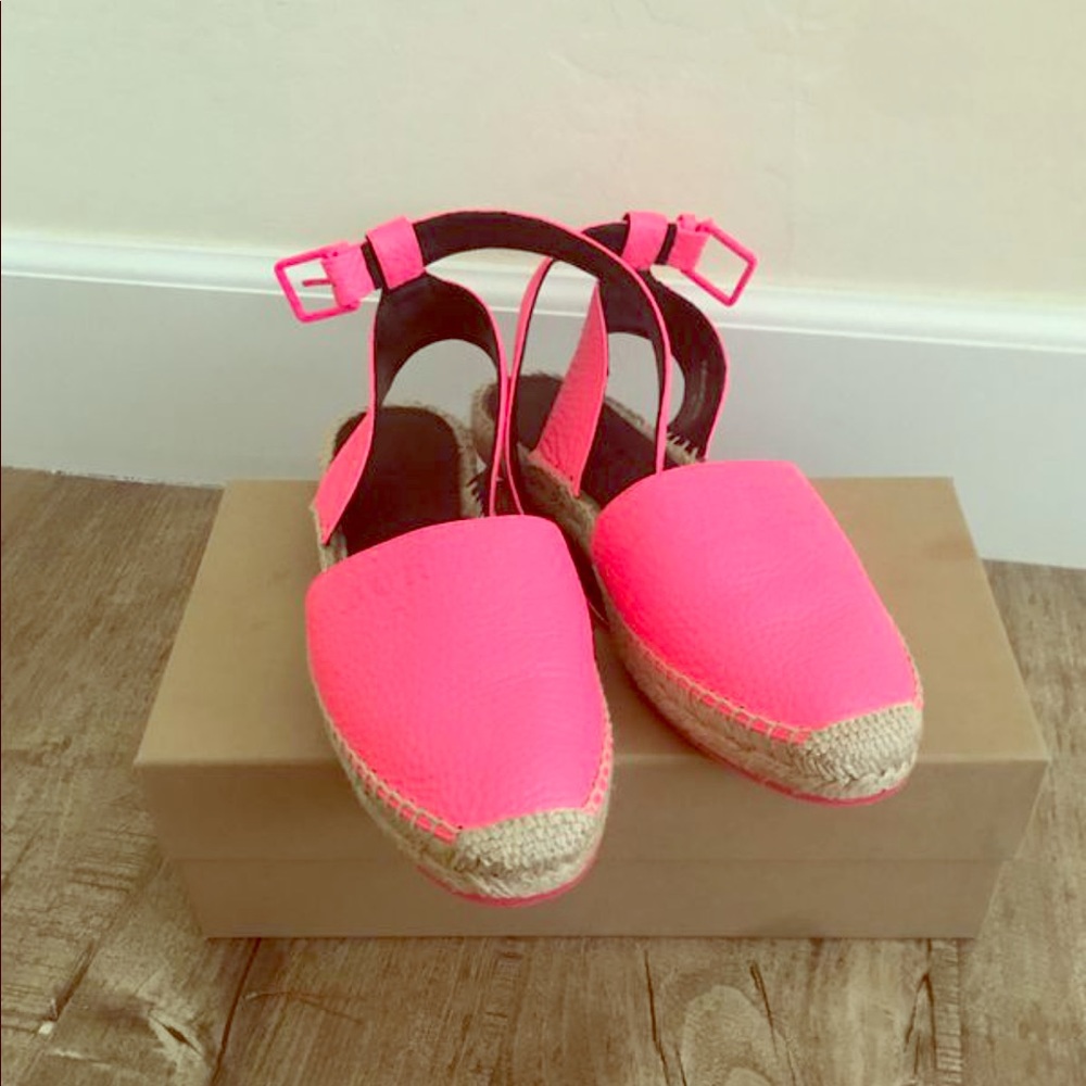 Burberry Flats